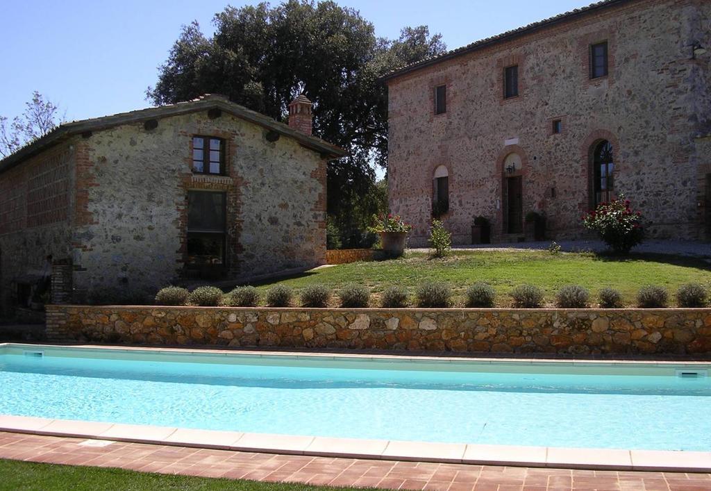 Agriturismo Tre Madonne 蒙特里久尼 客房 照片