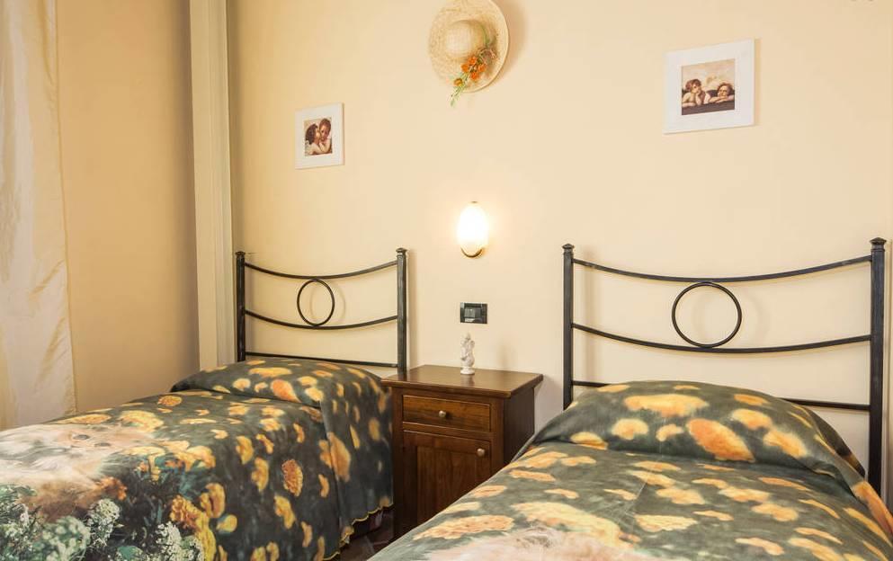 Agriturismo Tre Madonne 蒙特里久尼 外观 照片