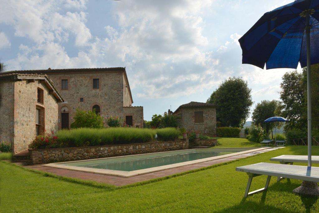 Agriturismo Tre Madonne 蒙特里久尼 外观 照片