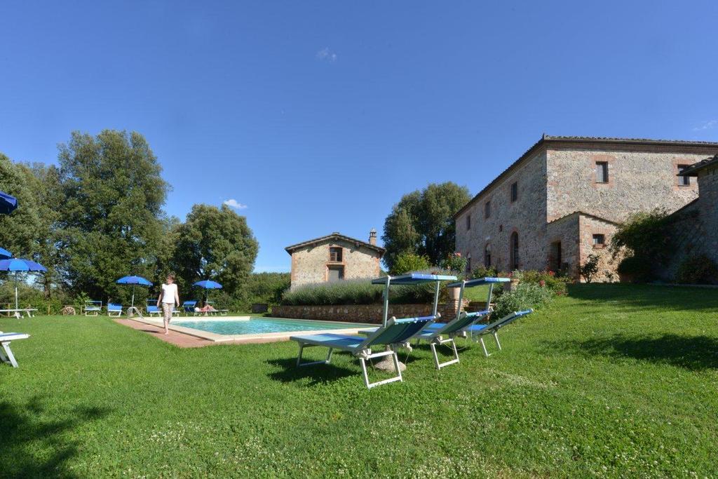 Agriturismo Tre Madonne 蒙特里久尼 外观 照片