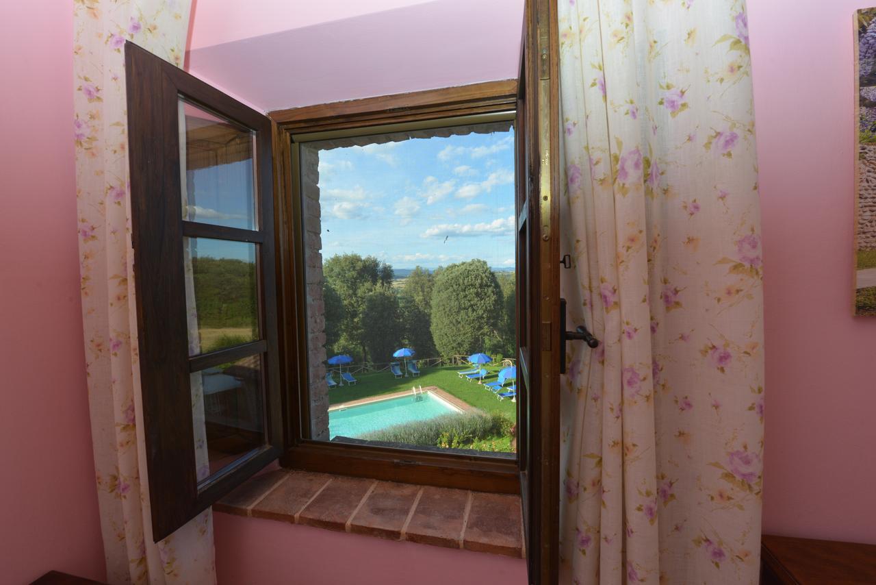 Agriturismo Tre Madonne 蒙特里久尼 外观 照片